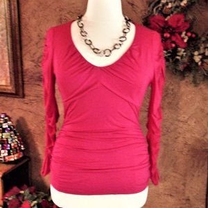 VENUS RED RUCHED TOP    NWOT  SIZE L